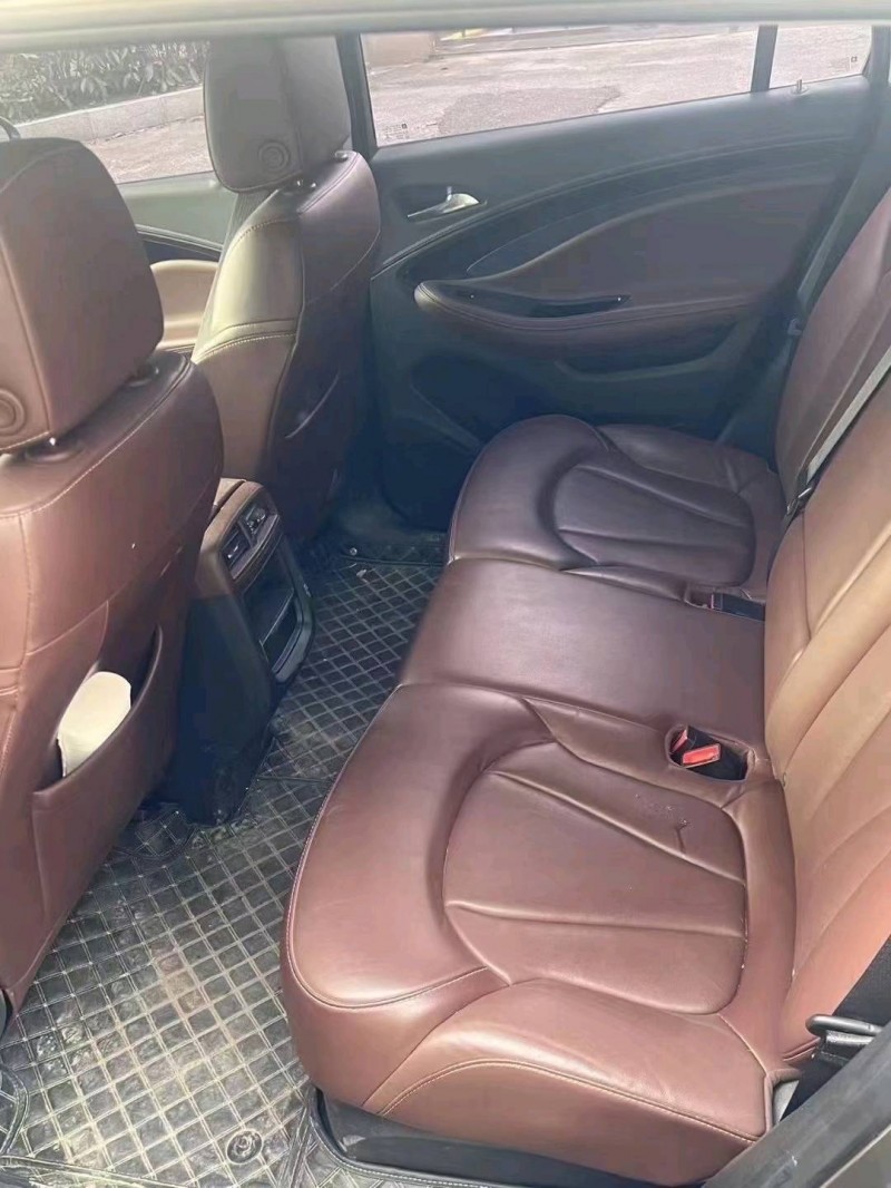 苏州19年别克昂科威8