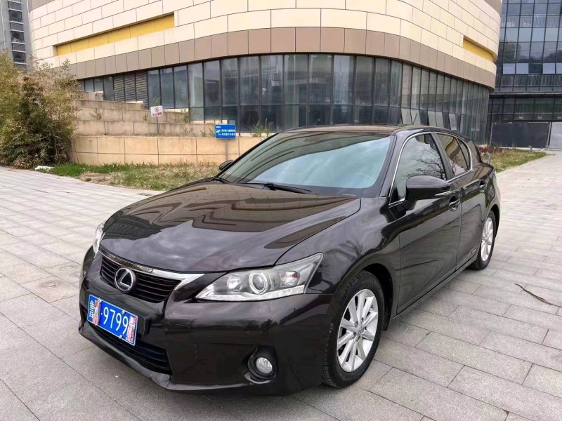 东营12年雷克萨斯CT2