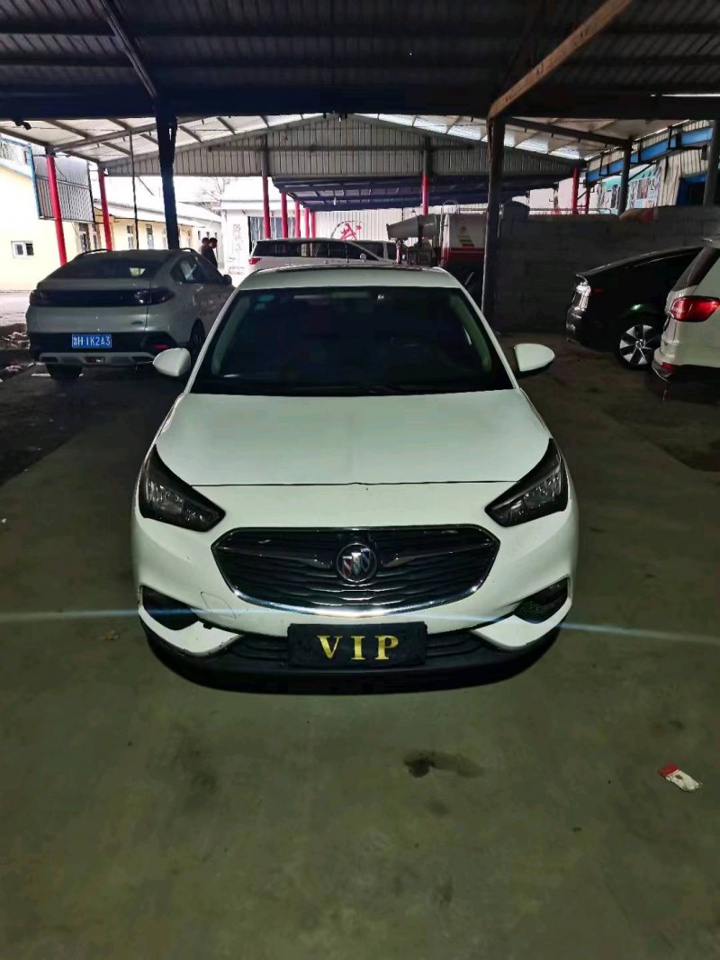 东营18年别克凯越1