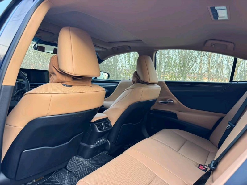 潍坊22年雷克萨斯ES4