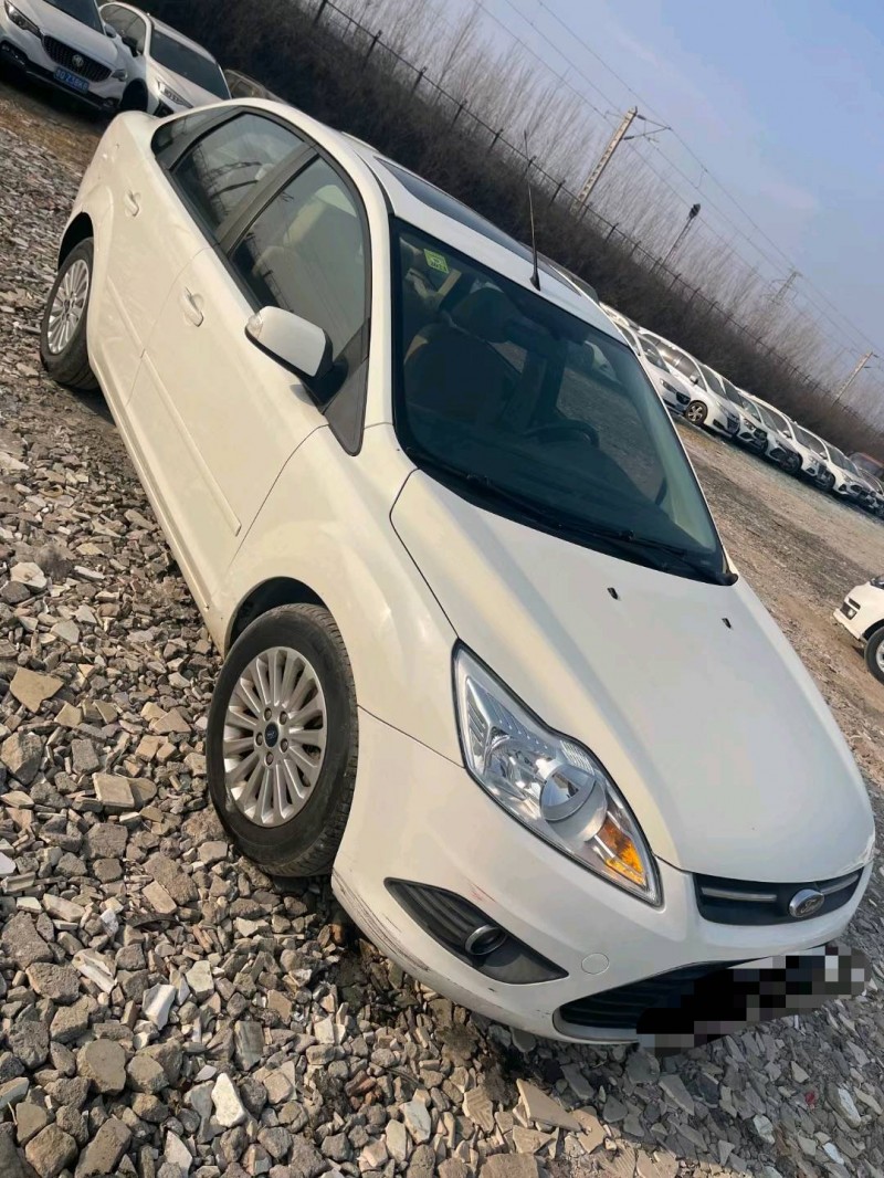 潍坊18年福特福克斯2