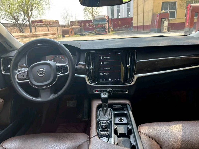 保定18年沃尔沃S907