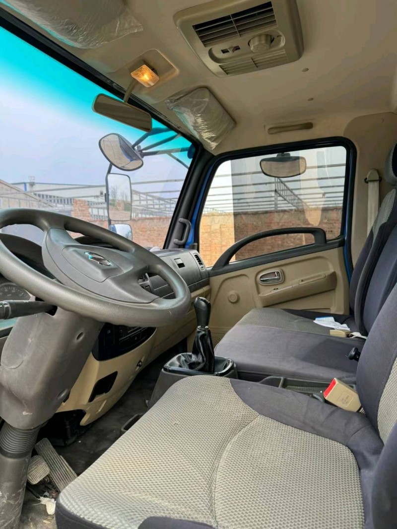 保定21年奥驰汽车A36