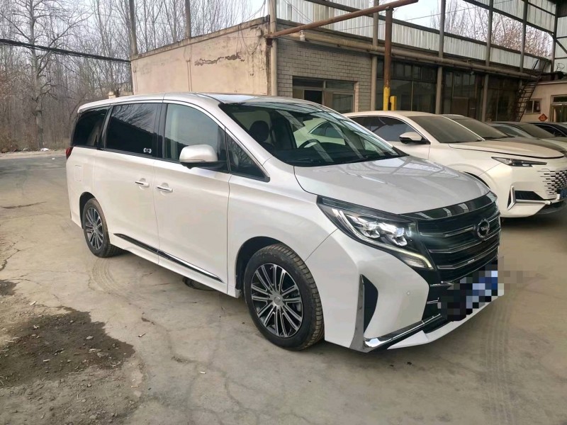 保定22年传祺M82