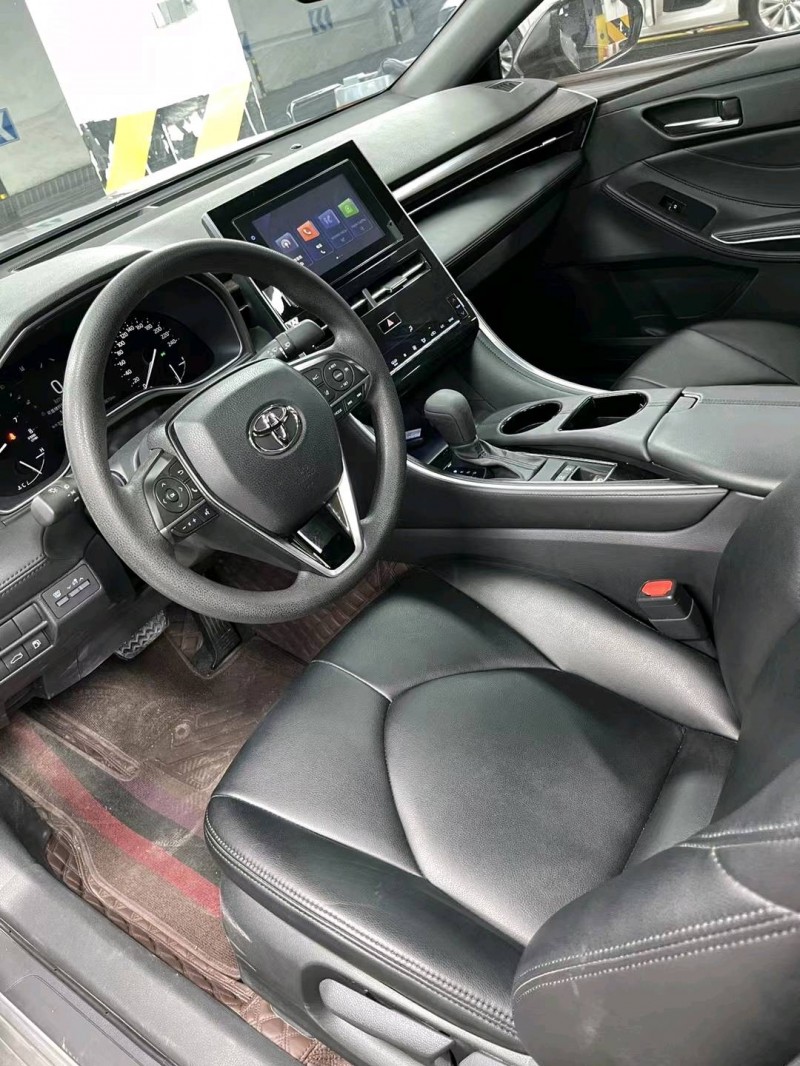 成都22年丰田亚洲龙5