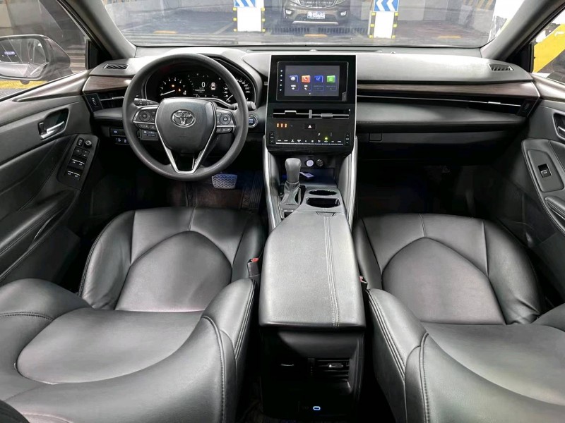 成都22年丰田亚洲龙9