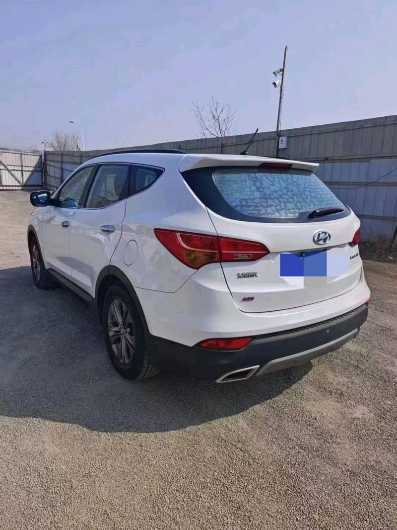 保定13年现代新胜达5