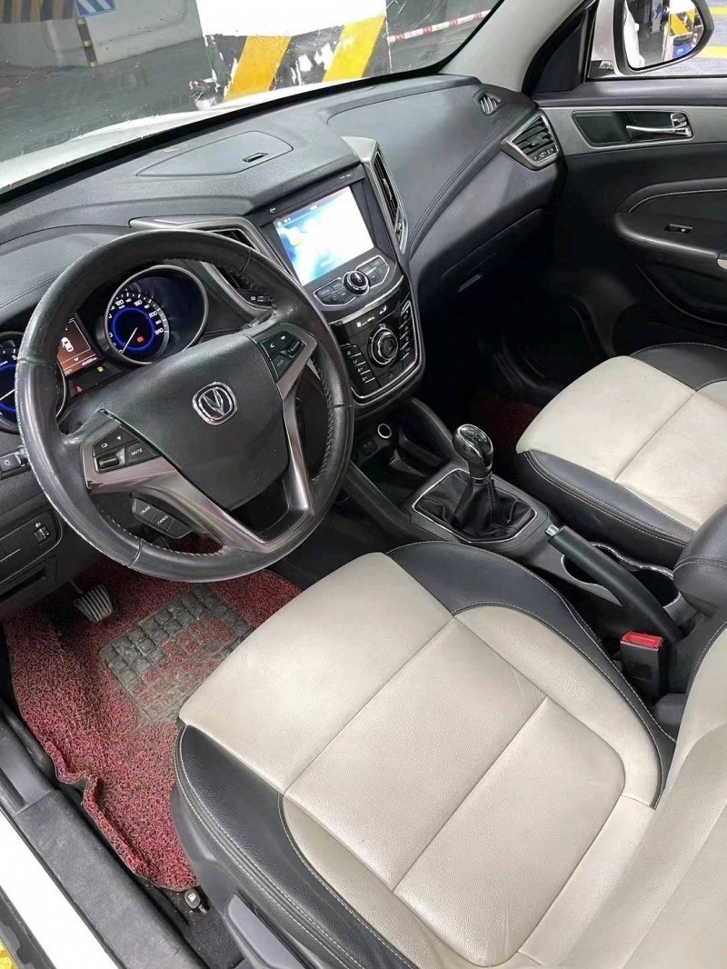 成都18年长安汽车CS355