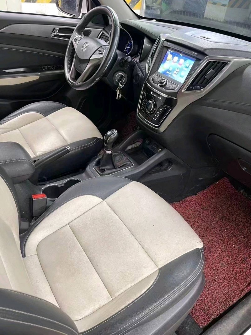 成都18年长安汽车CS358