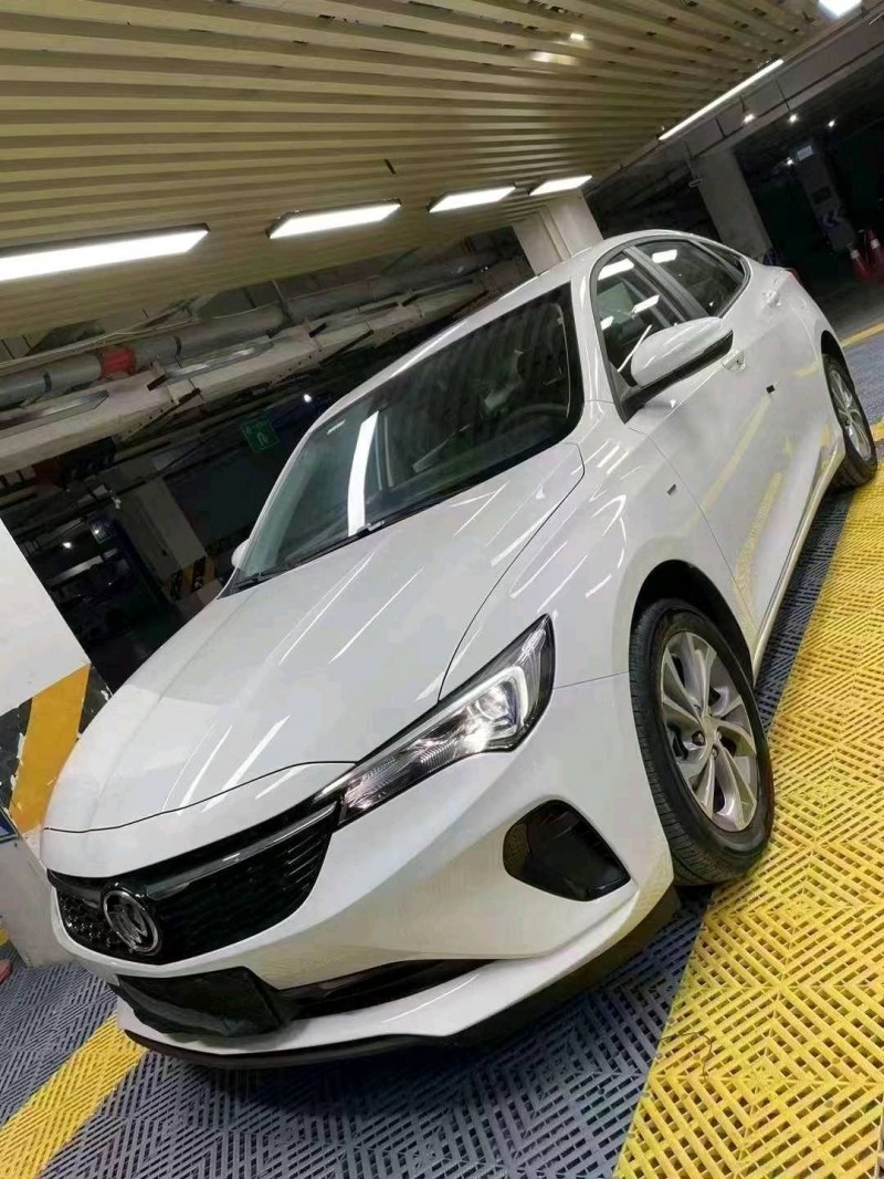 成都23年别克威朗2