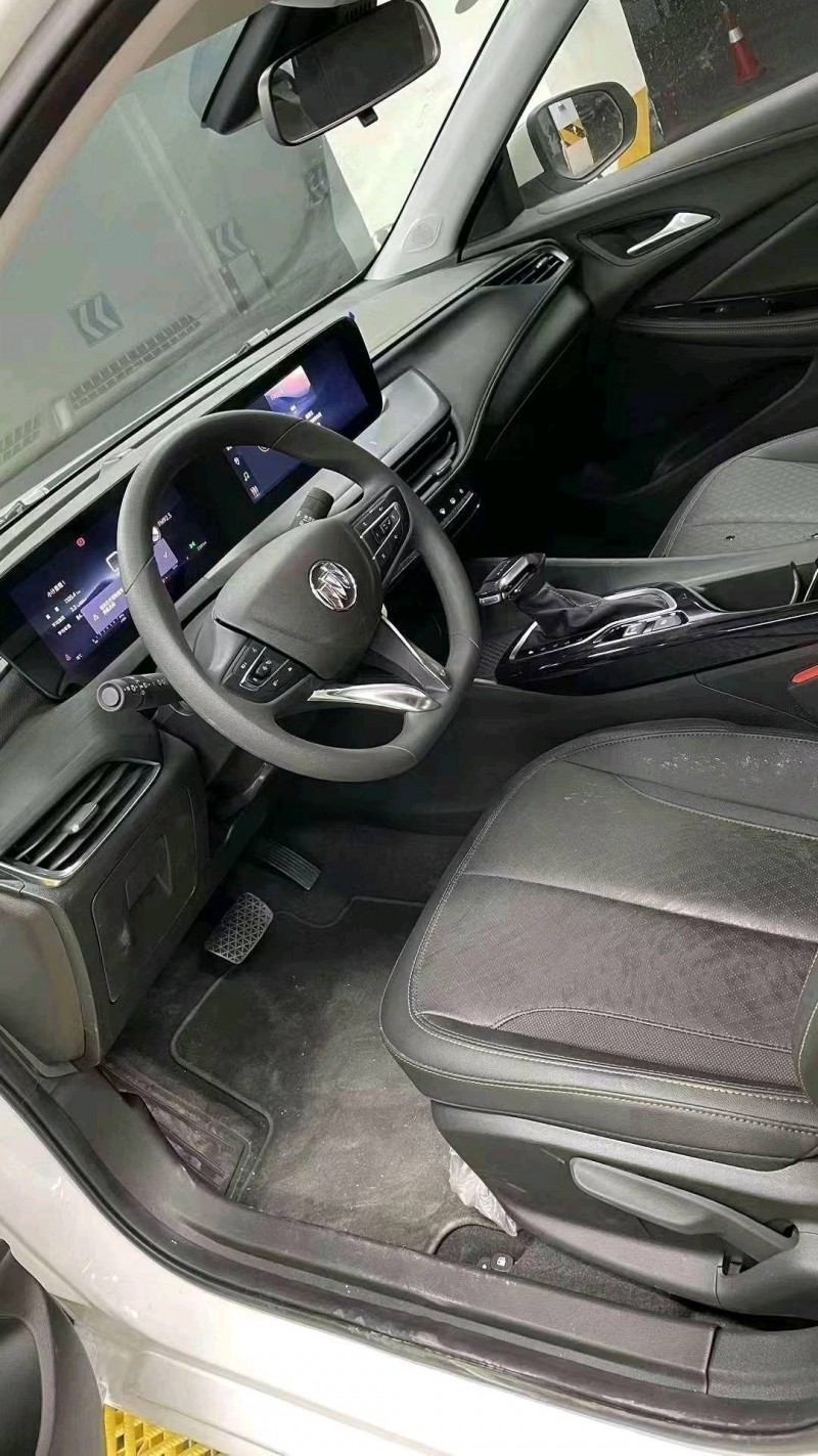 成都23年别克威朗6