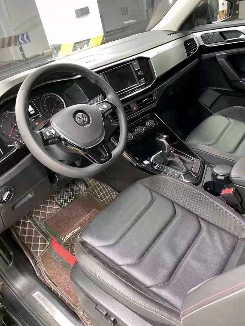 成都20年大众探岳4