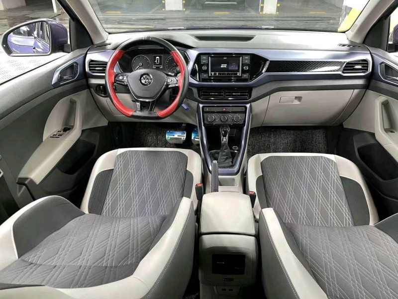 成都19年大众途铠7