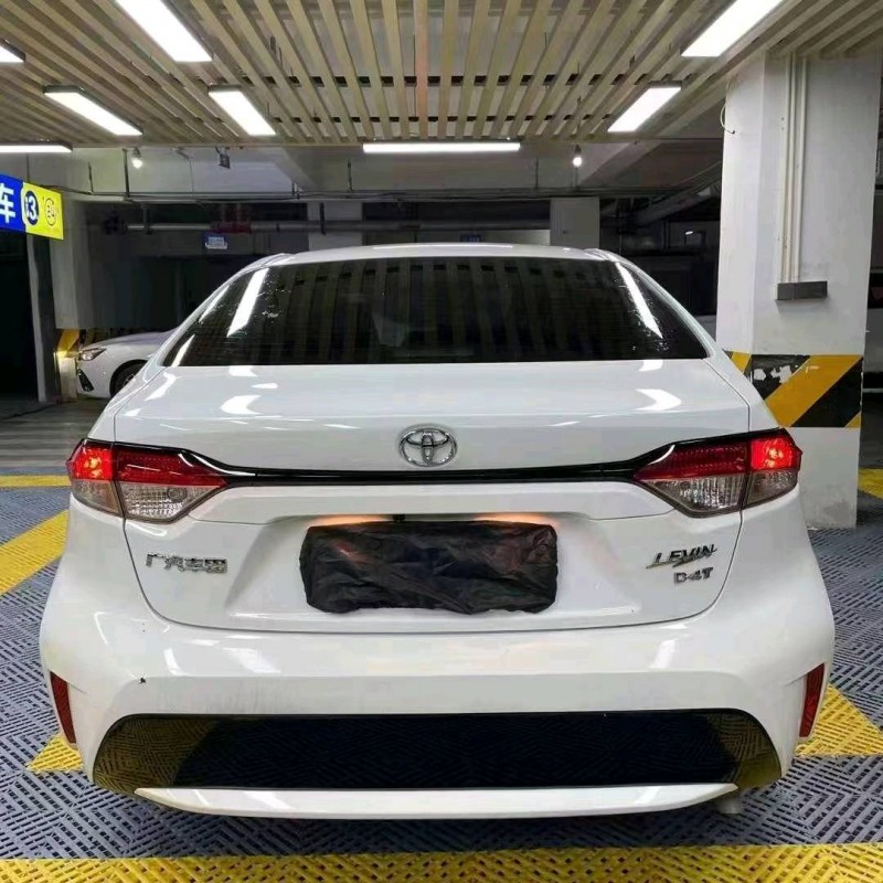 成都22年丰田雷凌5