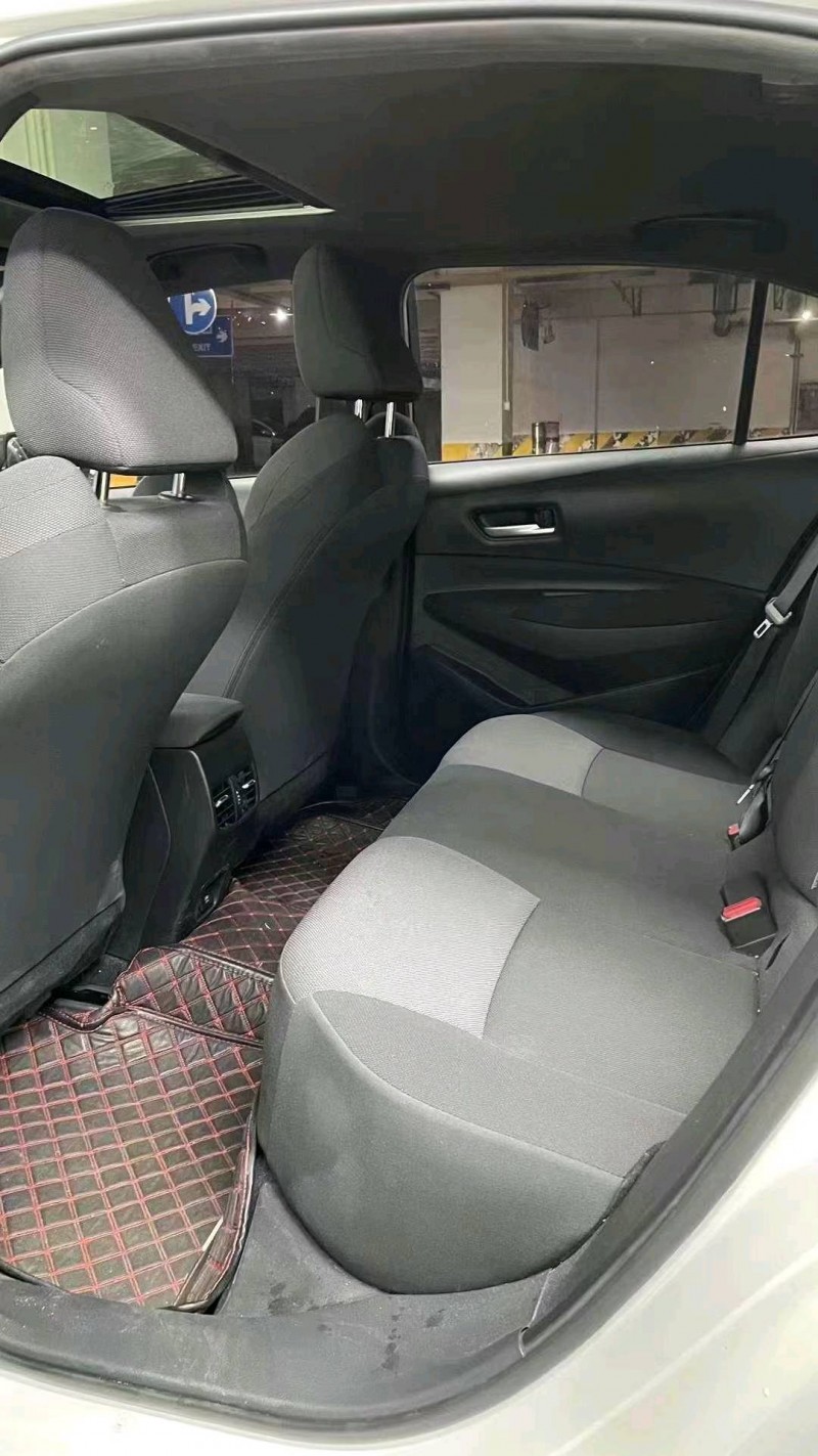 成都22年丰田雷凌6