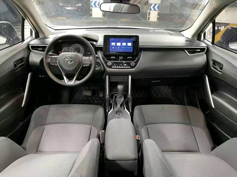 成都22年丰田锋兰达7