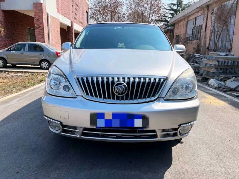 东营16年别克GL81