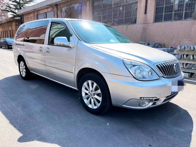 东营16年别克GL82