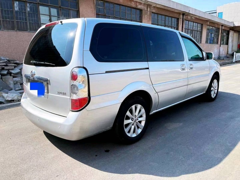 东营16年别克GL86