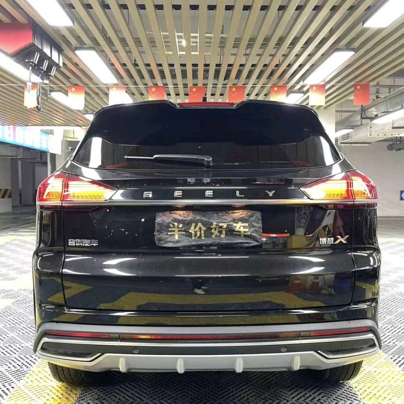 成都22年吉利博越5