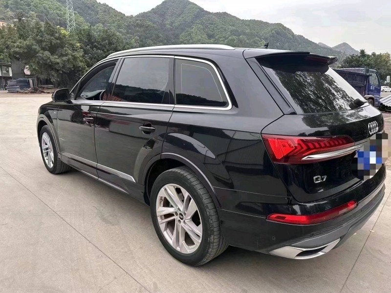 重庆21年奥迪Q75