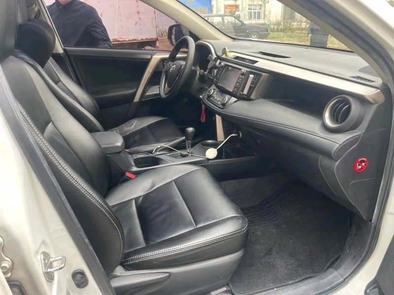 徐州16年丰田RAV4荣放3