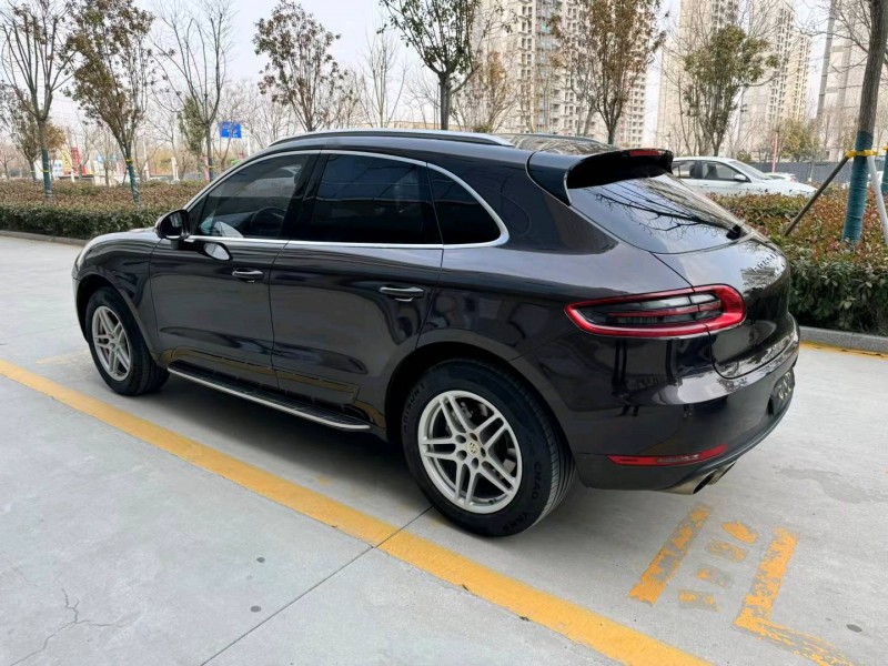 东营16年保时捷Macan3
