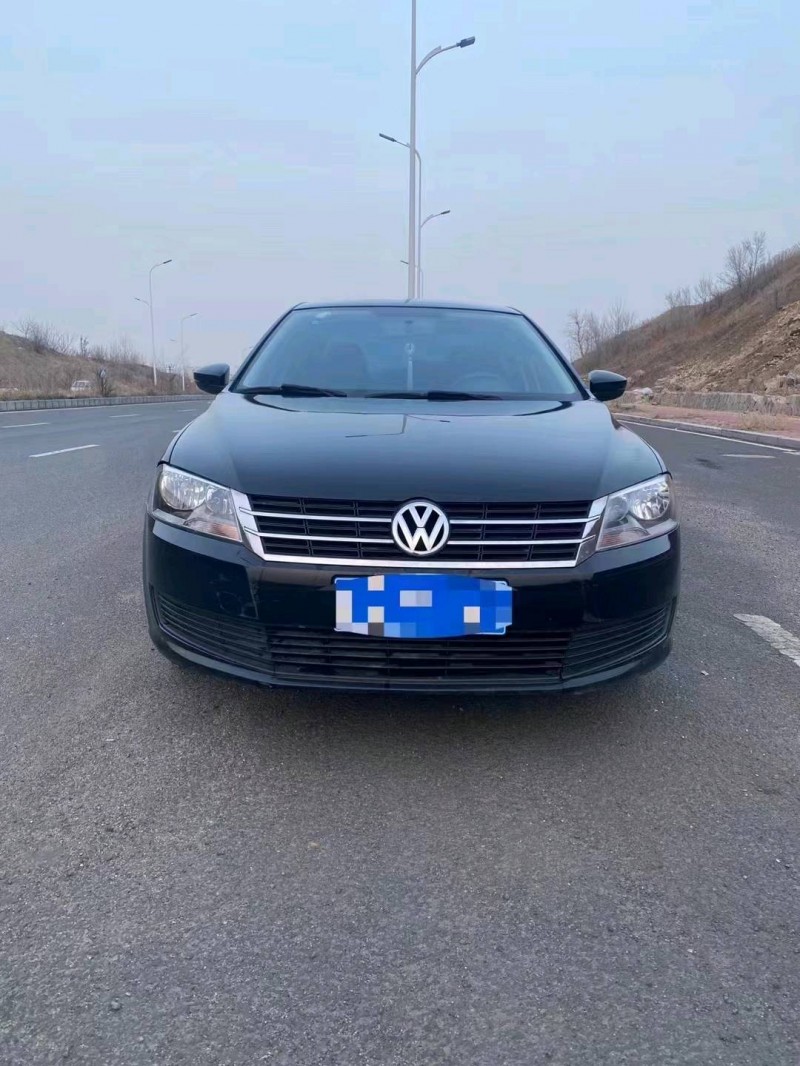 东营17年大众朗逸1