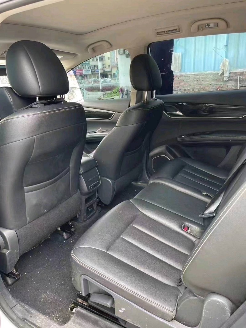 汕头18年比亚迪宋MAX8