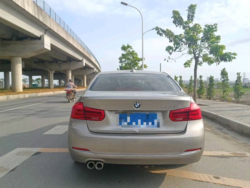 汕头19年宝马3系8