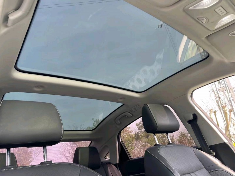 常州22年威馬汽車E56
