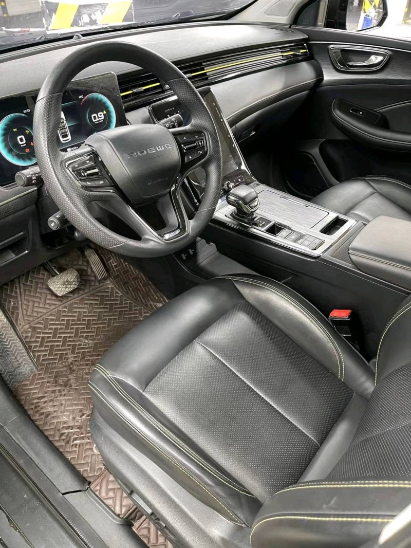 成都22年荣威RX56