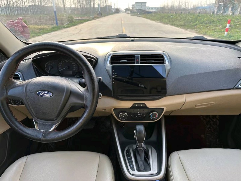 徐州16年福特福睿斯4