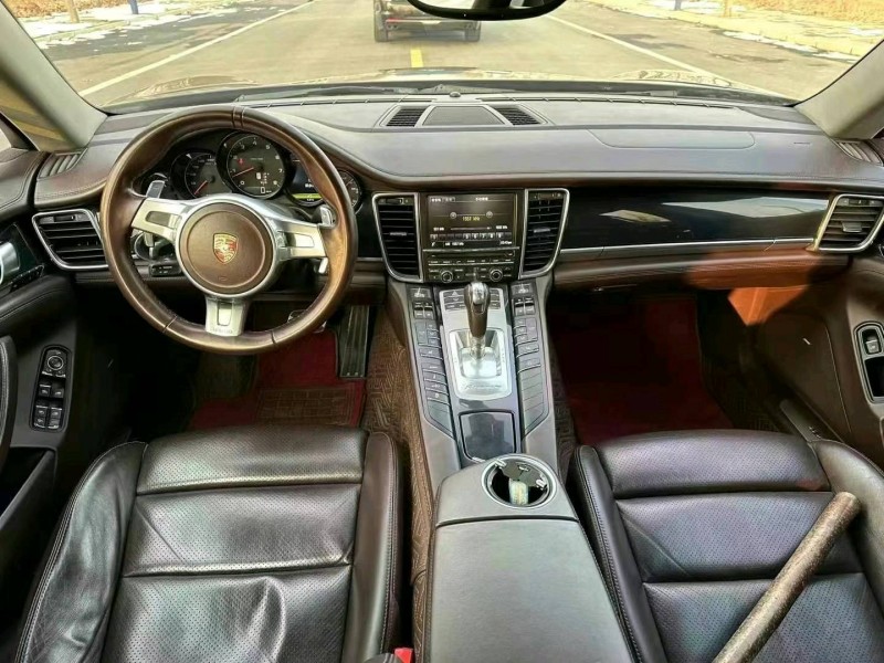 廊坊15年保时捷帕拉梅拉6