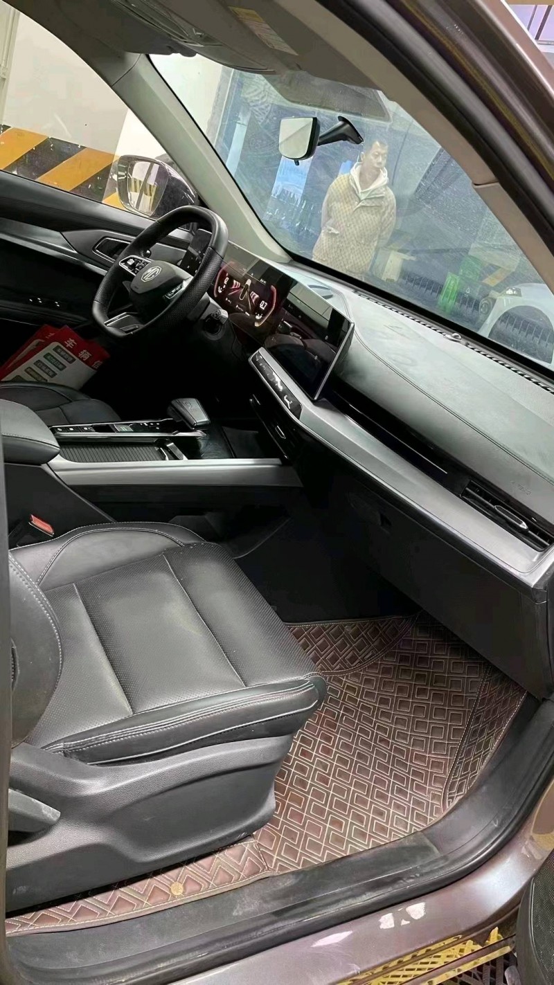 成都22年名爵ONE8