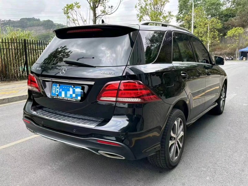 广州17年奔驰GLE7
