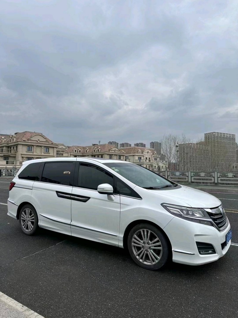 枣庄16年本田艾力绅2