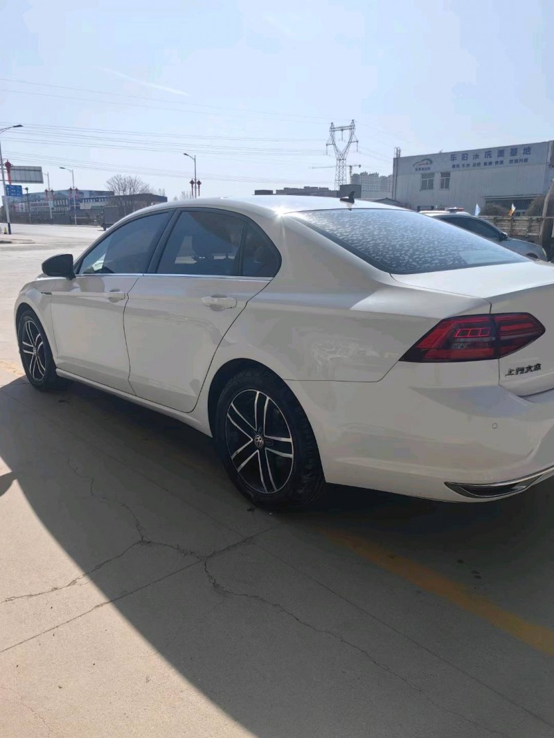 保定19年大众凌渡8