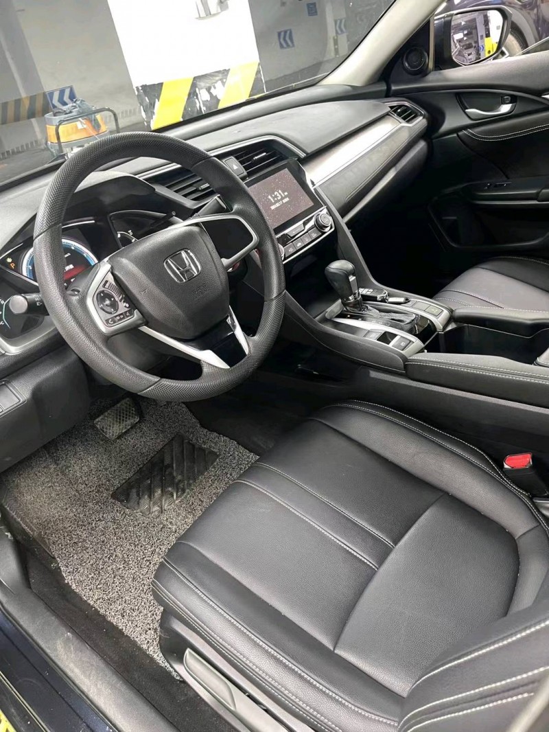 成都18年本田思域5