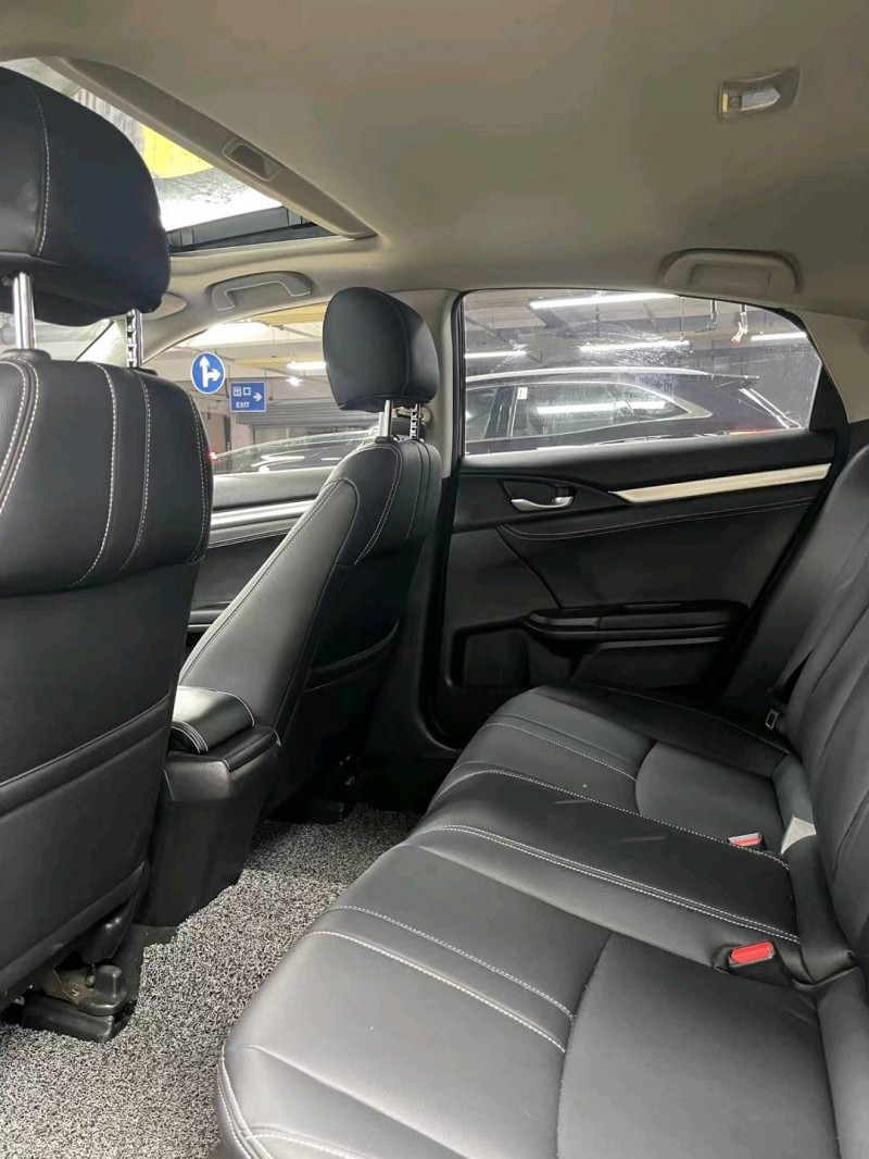 成都18年本田思域7