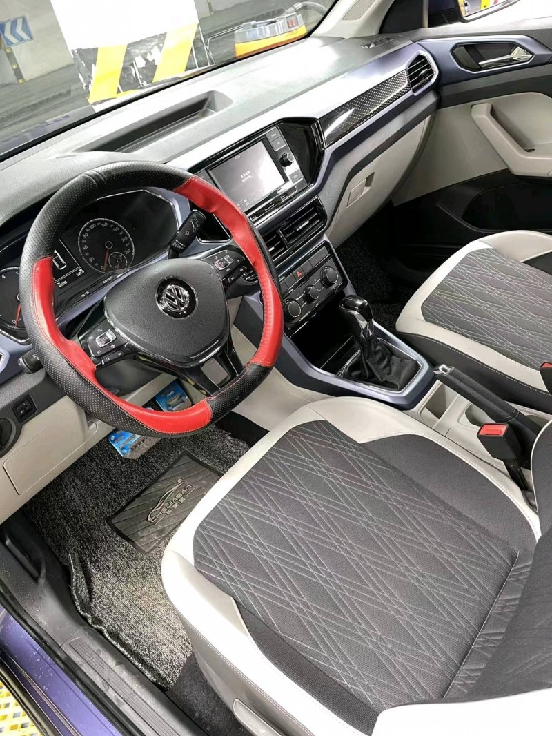 成都19年大众途铠5