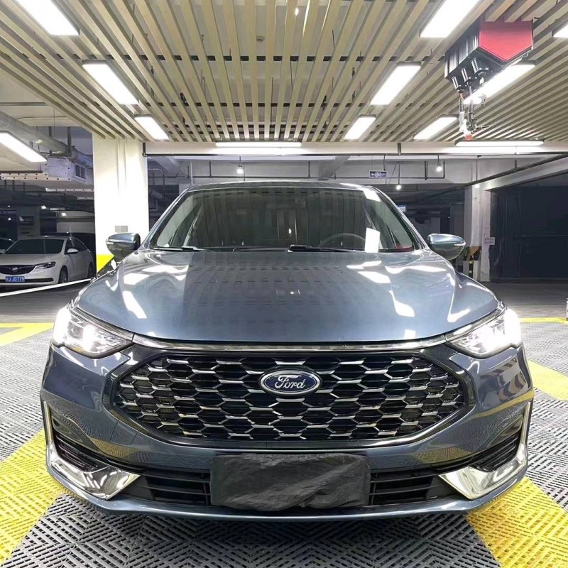 成都22年福特福睿斯1