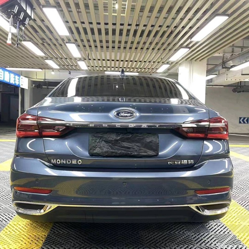 成都22年福特福睿斯4