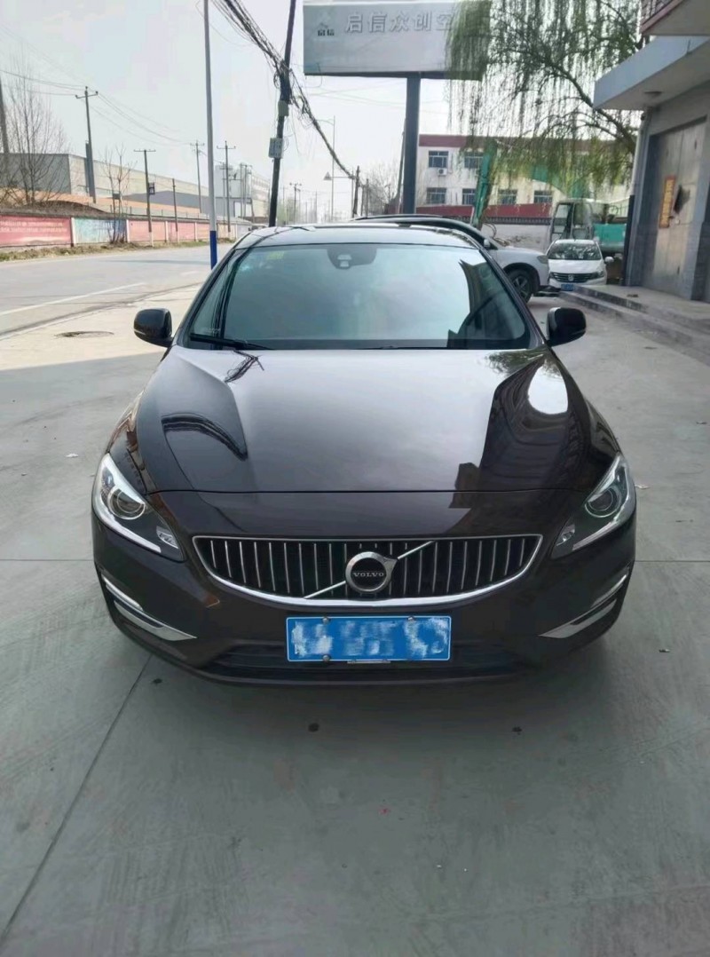保定19年沃尔沃S60L1