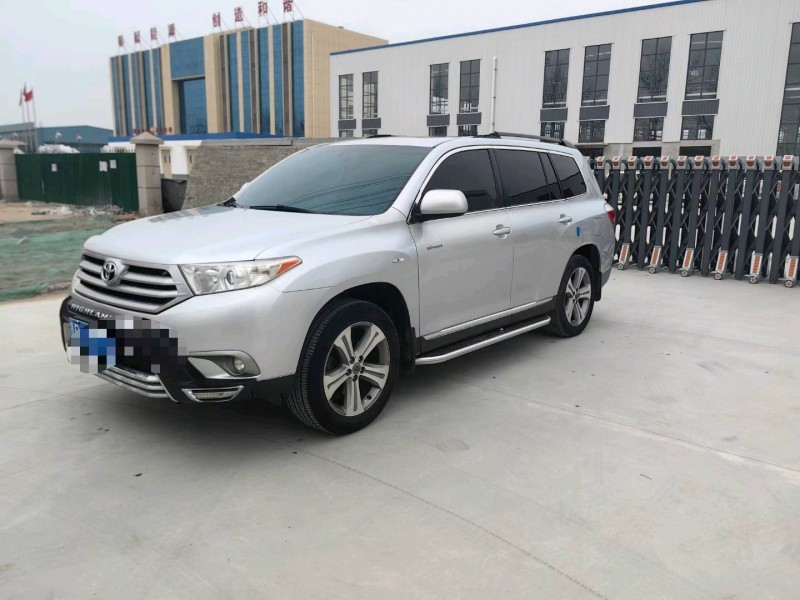 保定13年丰田汉兰达2