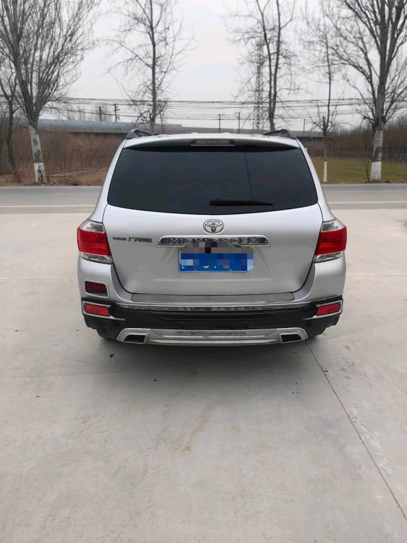 保定13年丰田汉兰达9