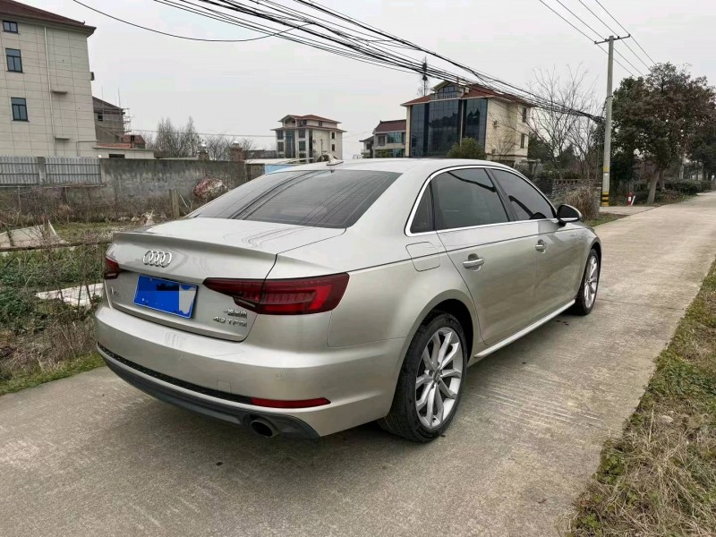 嘉興18年奧迪A4L5
