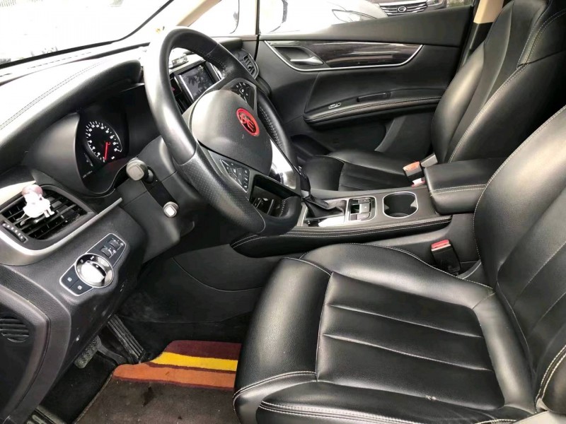 珠海18年比亚迪宋MAX7