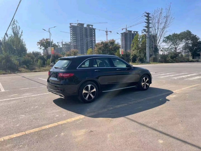 东营19年奔驰GLC4