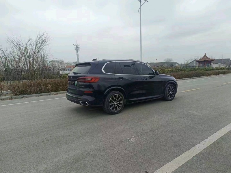 东营21年宝马X54